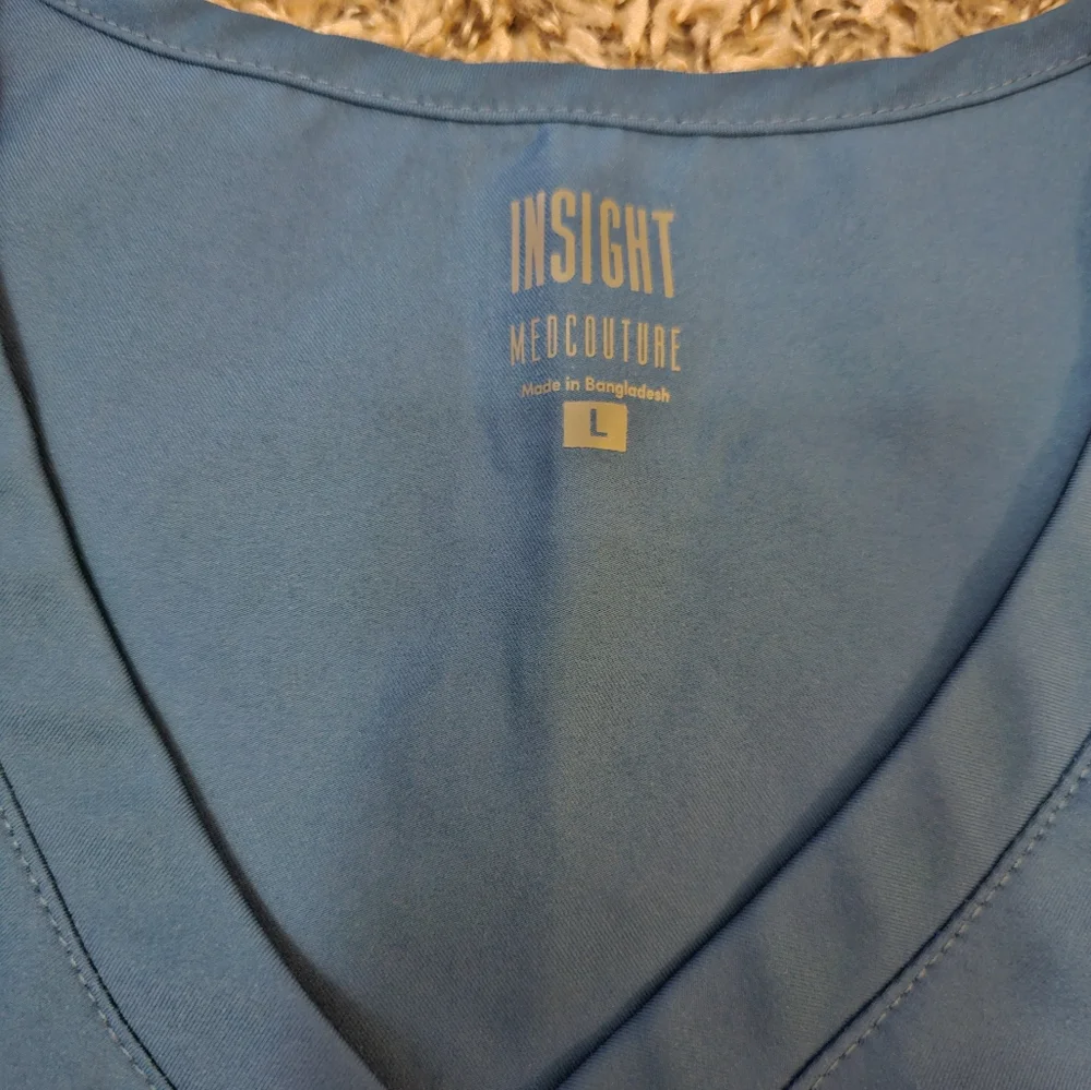 Med Couture Insight Top - Picture 3 of 3